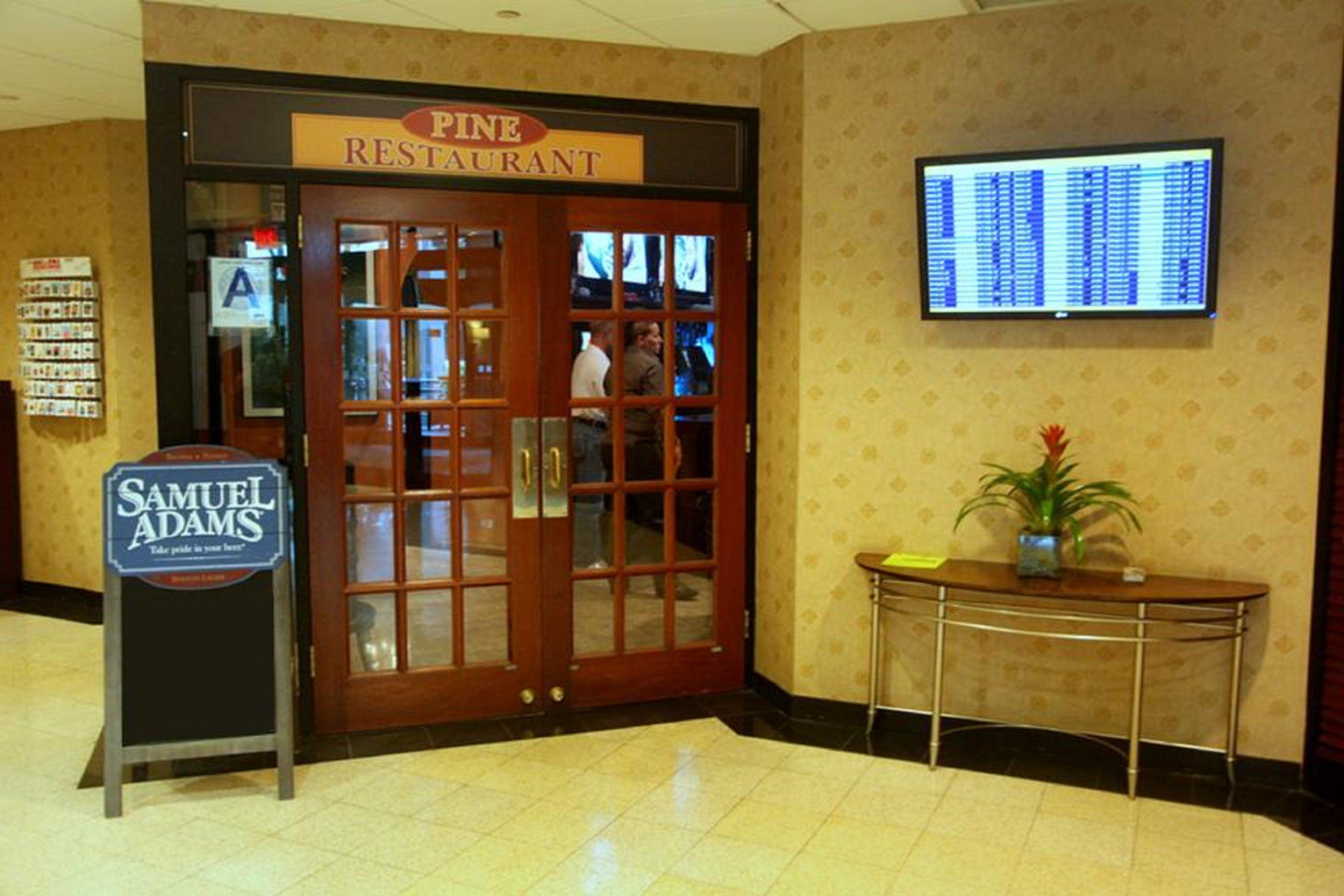 The Laguardia Hotel Нью-Йорк Экстерьер фото