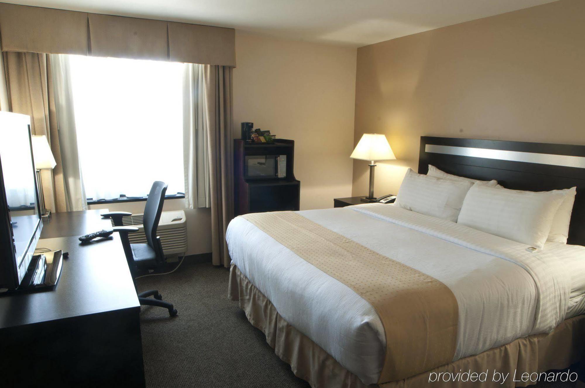 The Laguardia Hotel Нью-Йорк Экстерьер фото