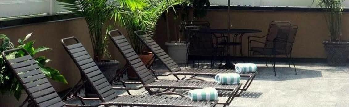 The Laguardia Hotel Нью-Йорк Экстерьер фото